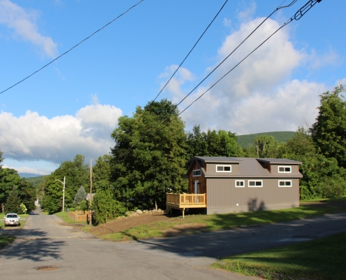 Lorraine Small House Exterior